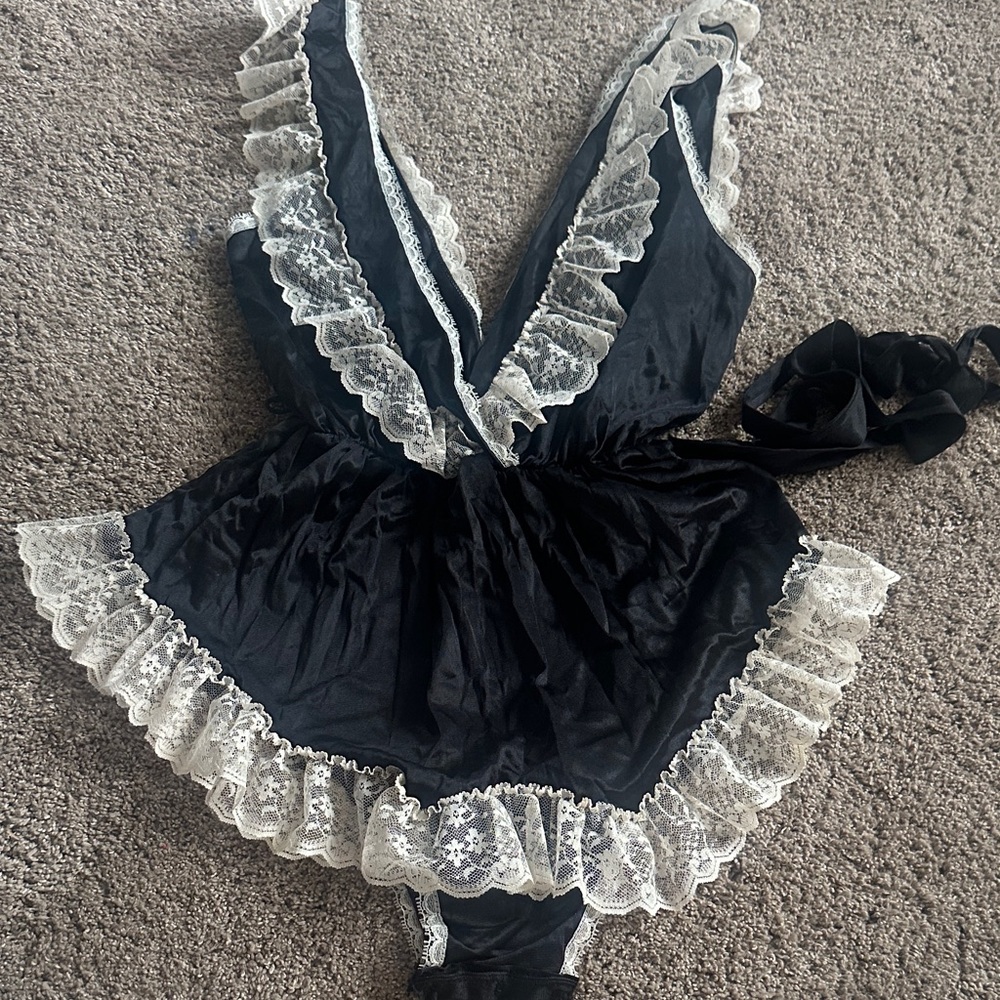 Vintage  Black Lace Trimmed Lingerie